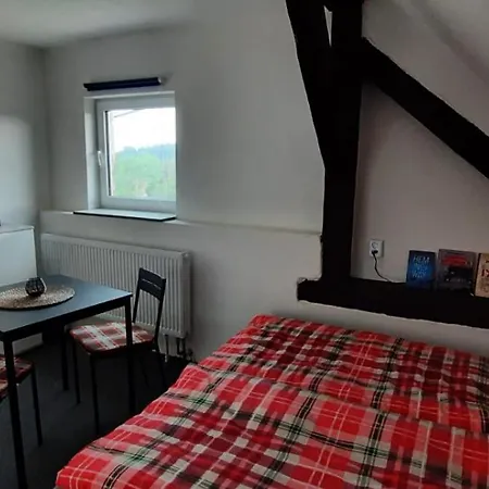 V Soukromi Honeli * Velka Stahle
